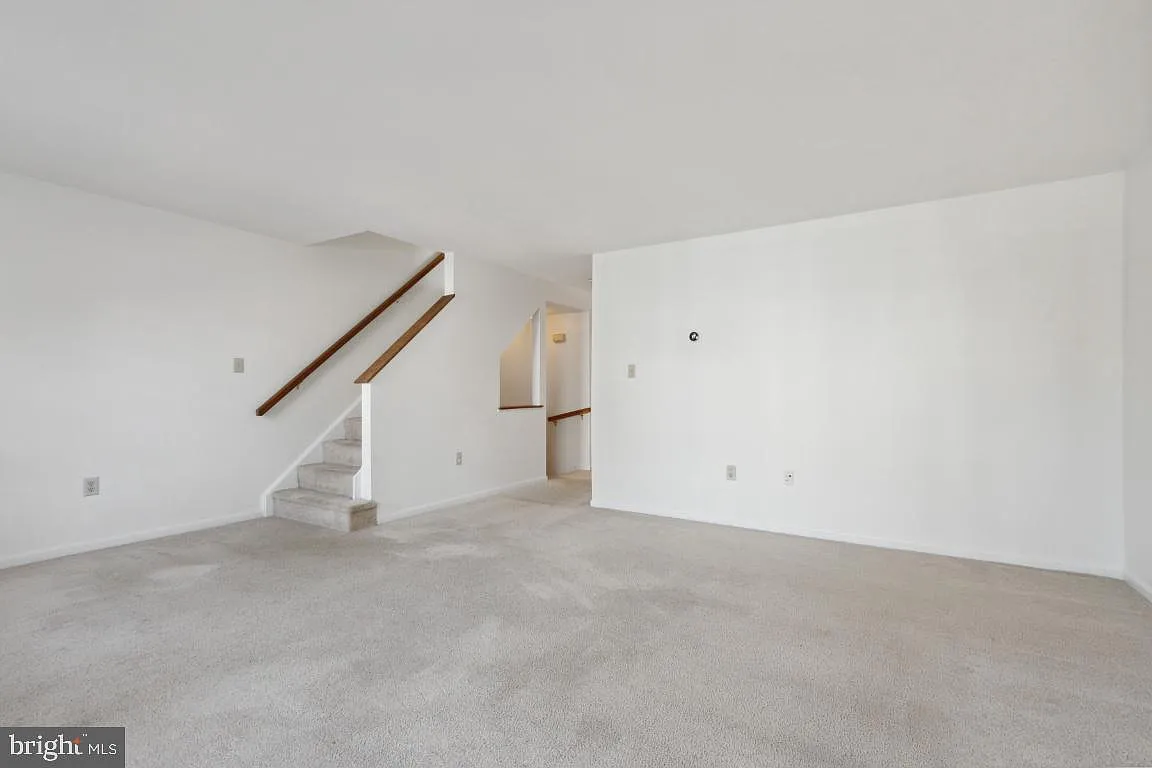 3 bed, 4.0 bath, 1920 sqft, $2,800 — Photo 4