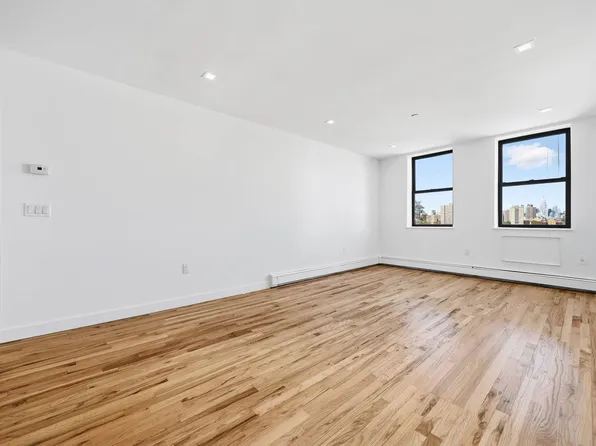 260 Water Street image 2 of 13