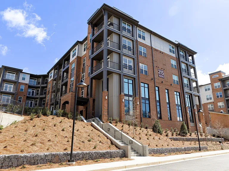 District on the Etowah Apartments — Photo 24