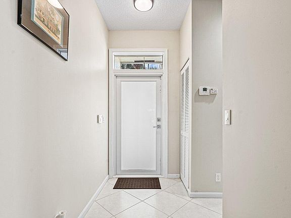 3rd image of 9648 Crescent View Drive N