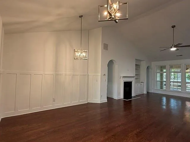 3 bed, 2.5 bath, 2122 sqft, $2,300 — Photo 4