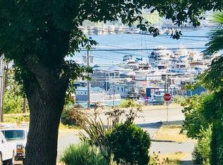 3721 Sunnyside Ave N, Seattle, WA 98103