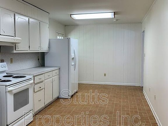 4th image of 829 Cumberland St