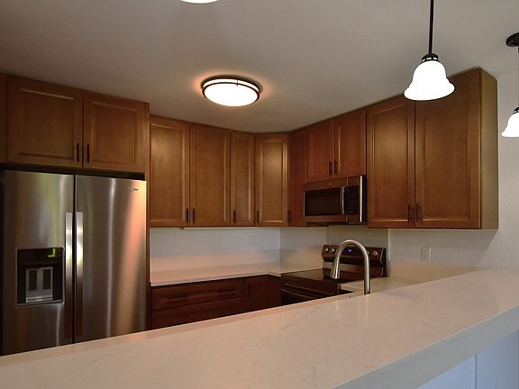 4th image of 68-3840 Lua Kula St APT B104