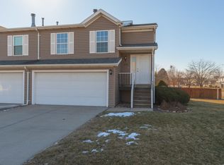 2705 Arrowhead Dr, Bloomington, IL 61704