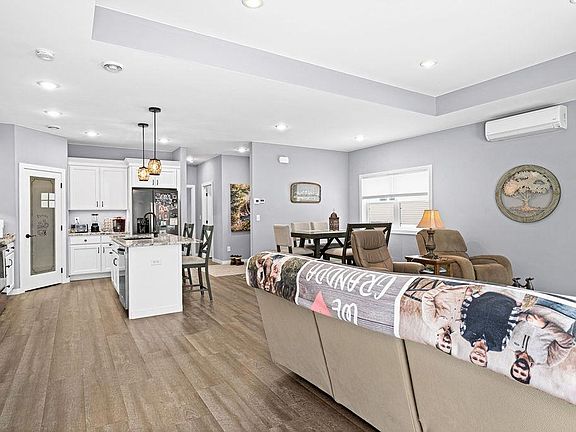 4th image of 4251 Heartwood Ln #4251