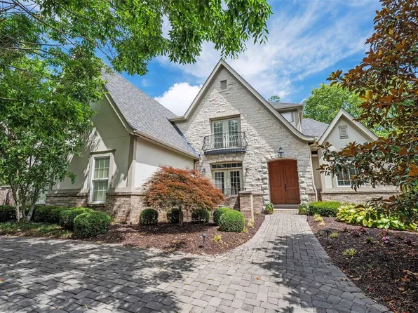 3 Faron Hill Rd, Saint Louis, MO 63141