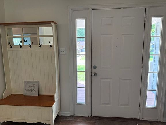 5th image of 3505 Fox Ridge Rd
