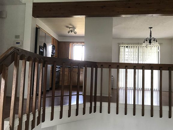 4th image of 2127 E Walton Ave