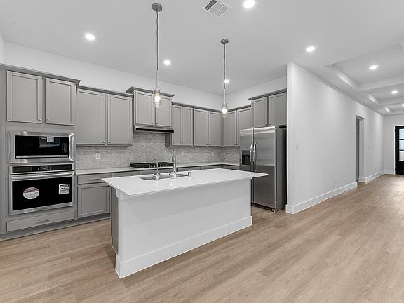 5th image of 21410 Flora Springs Ln