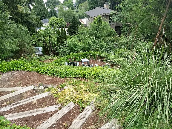 private terraced garden
with sitting area