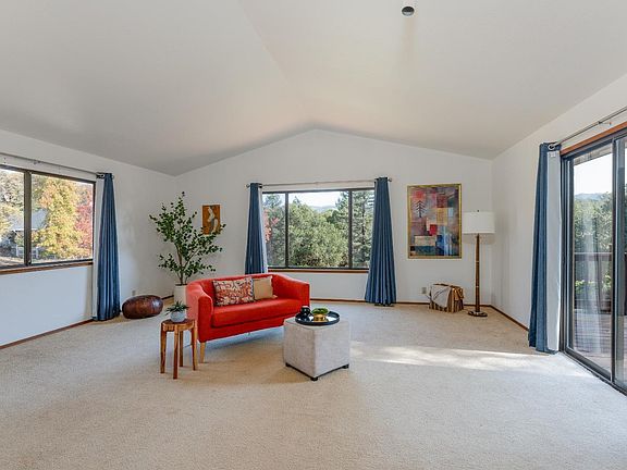 5th image of 1370 Ridgeview Drive