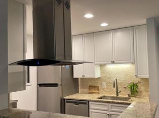 1540 Lincoln Way APT 202, McLean, VA 22102
