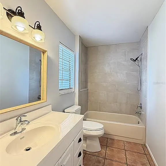 9923 Castleton St — Photo 4