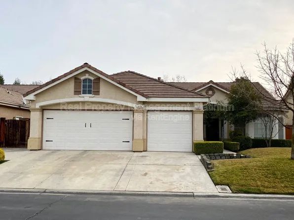 4872 N Crestmoor Ave, Clovis, CA 93619
