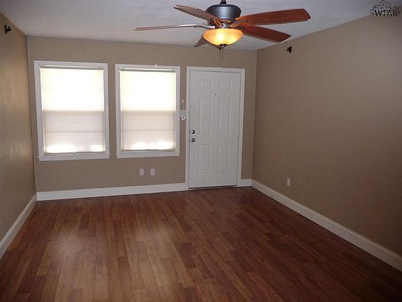 3rd image of 4510 Lockwood Dr