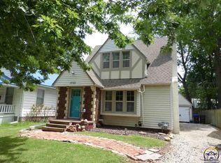 1722 SW Randolph Ave, Topeka, KS 66604