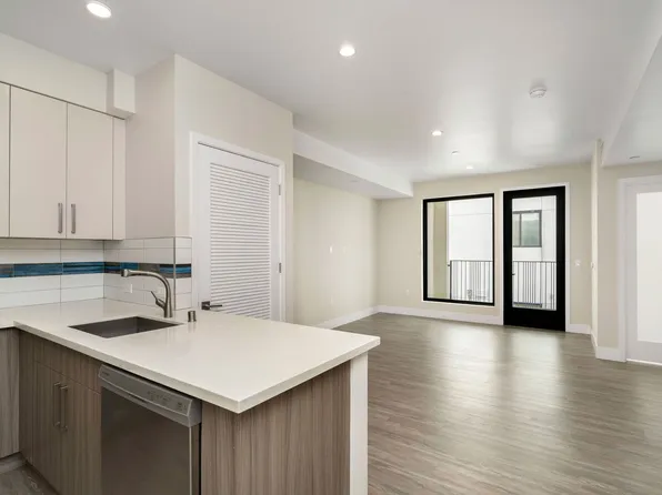 5551 Bonner Ave, North Hollywood, CA