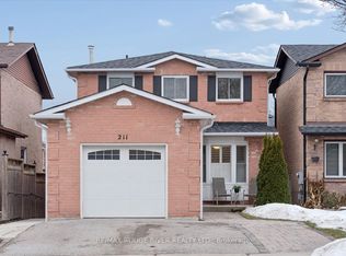 211 Ravenscroft Rd, Ajax, ON L1T 2T5
