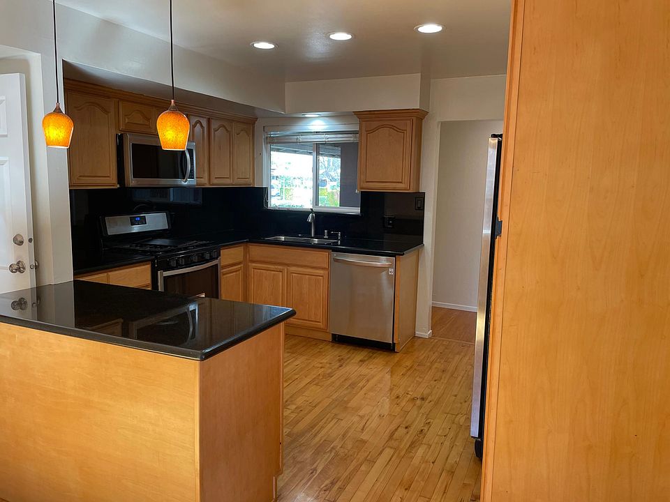 1st image of 6424 Myrtlewood Dr