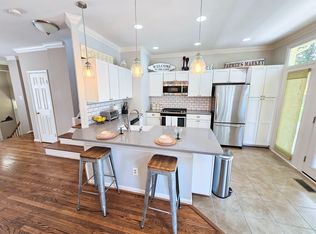 200 Mill Cross Ln, Occoquan, VA 22125