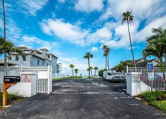 Private Beach Access 2 Blocks Away!