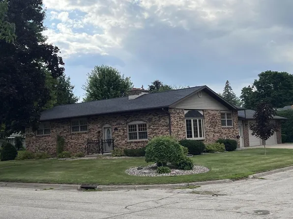 1111 East Parrish Street, Prairie Du Chien, WI 53821