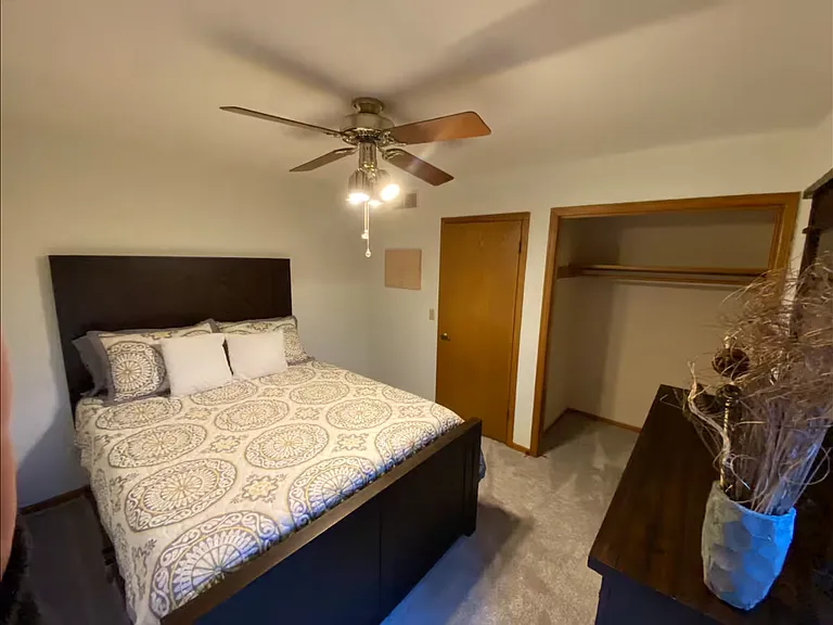 2517 N Claiborn Cir — Photo 9