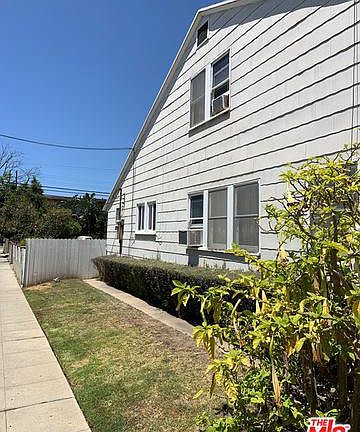 3rd image of 3371 Keystone Ave #B