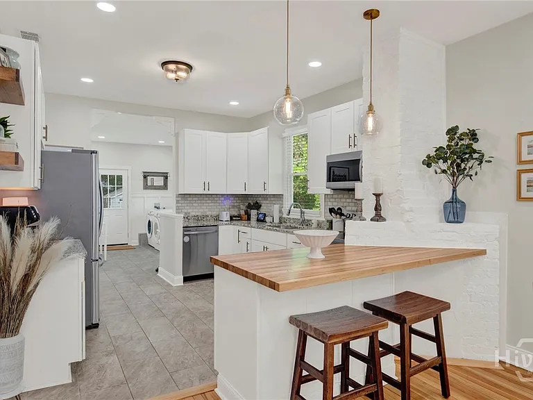 809 E Bolton St — Photo 16