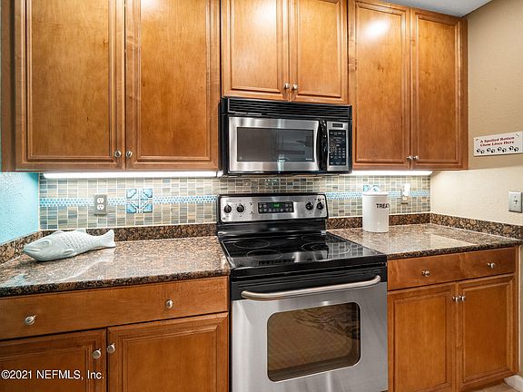 5th image of 21 Arbor Club Dr Unit 102