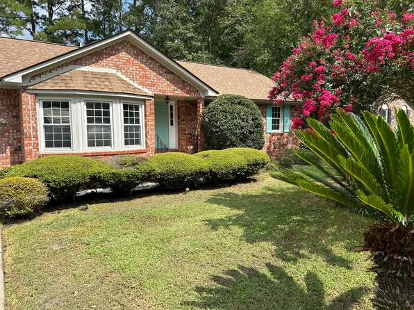 215 Woodward Blvd, Summerville, SC 29483