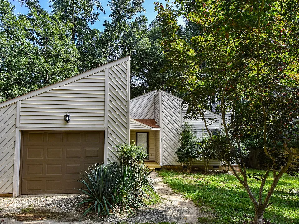 5924 Dalton Rd
