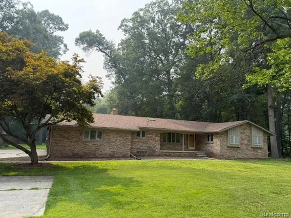 17190 Hannan Rd, Vulcan, MI 48164