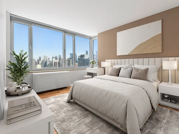 635 West 42nd Street image 5 of 16