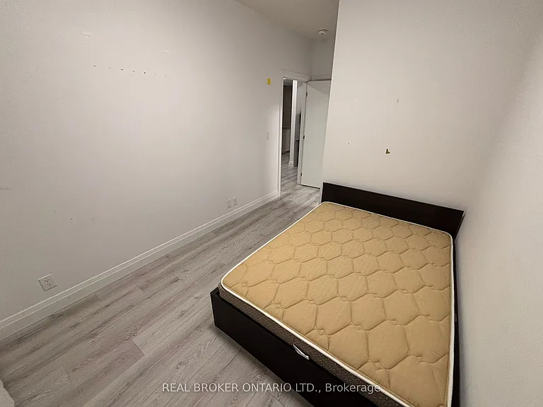 652 Princess St E #241 — Photo 9