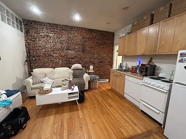 40 Anderson St #2 — Photo 11