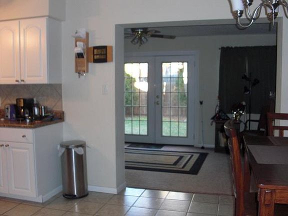 3rd image of 1609 NW 39th St