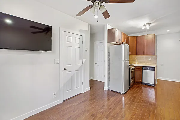 Rented by Oxford Property Group | media 5