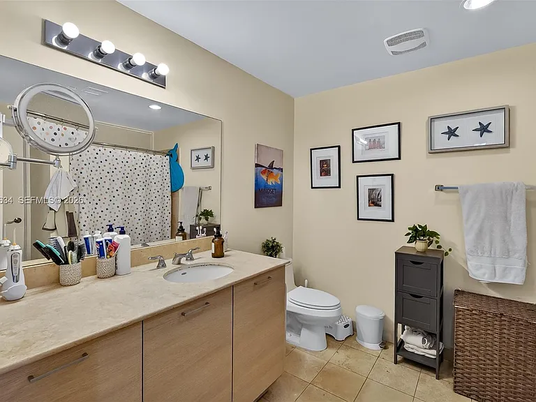 350 NE 24th St #609 — Photo 17
