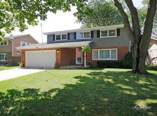 2032 Chestnut St, Waukegan, IL 60087