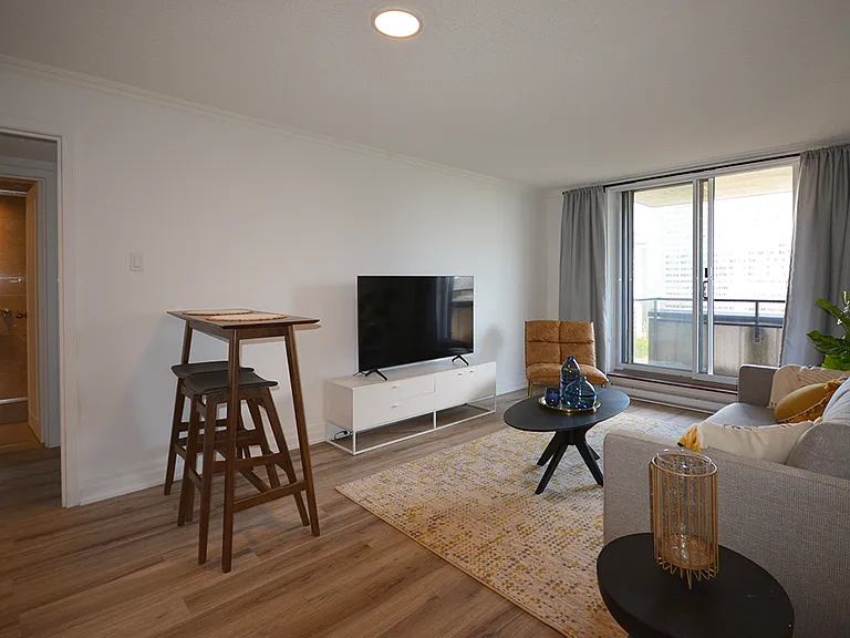 435 Albert St — Photo 11