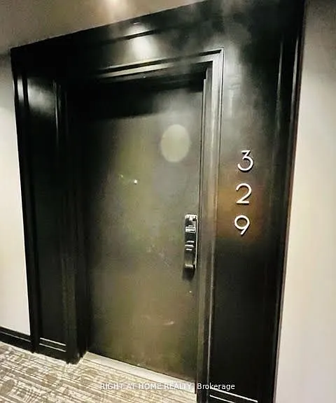 95 Dundas St W #29 — Photo 4