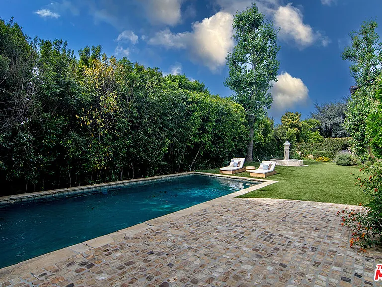 1221 Minorca Dr — Photo 43