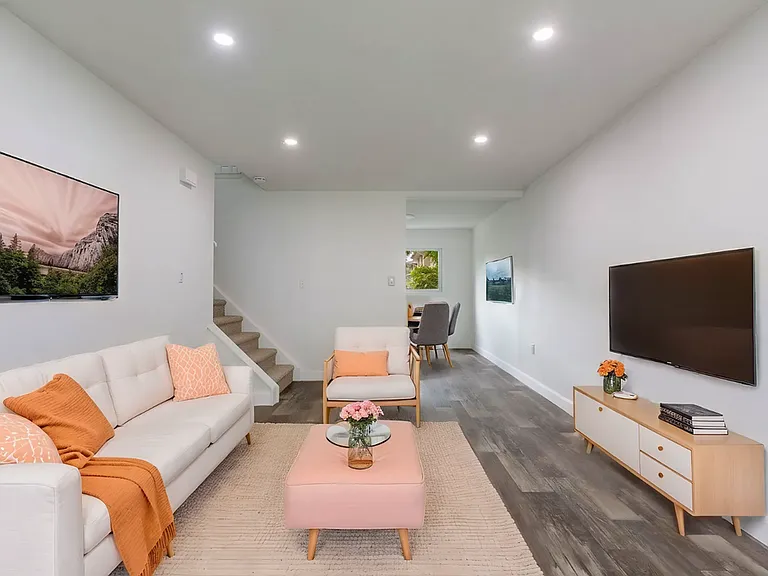 111 Northgate Dr — Photo 3