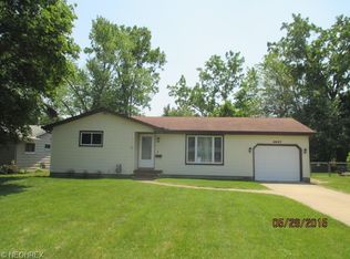 3827 S Hogan Dr, Lorain, OH