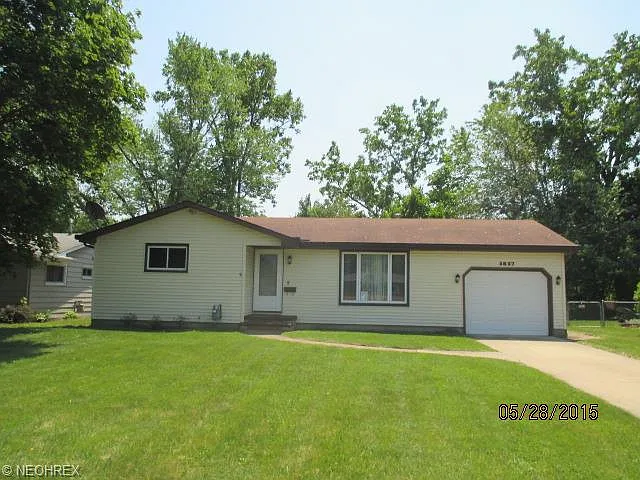 3827 S Hogan Dr photo 1