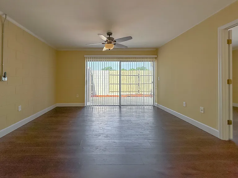2241 W Pensacola St #27 — Photo 2