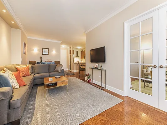 Sold by Sotheby's International Realty | media 13