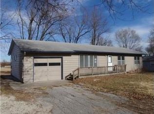 415 E 2nd St, Wellsville, KS 66092